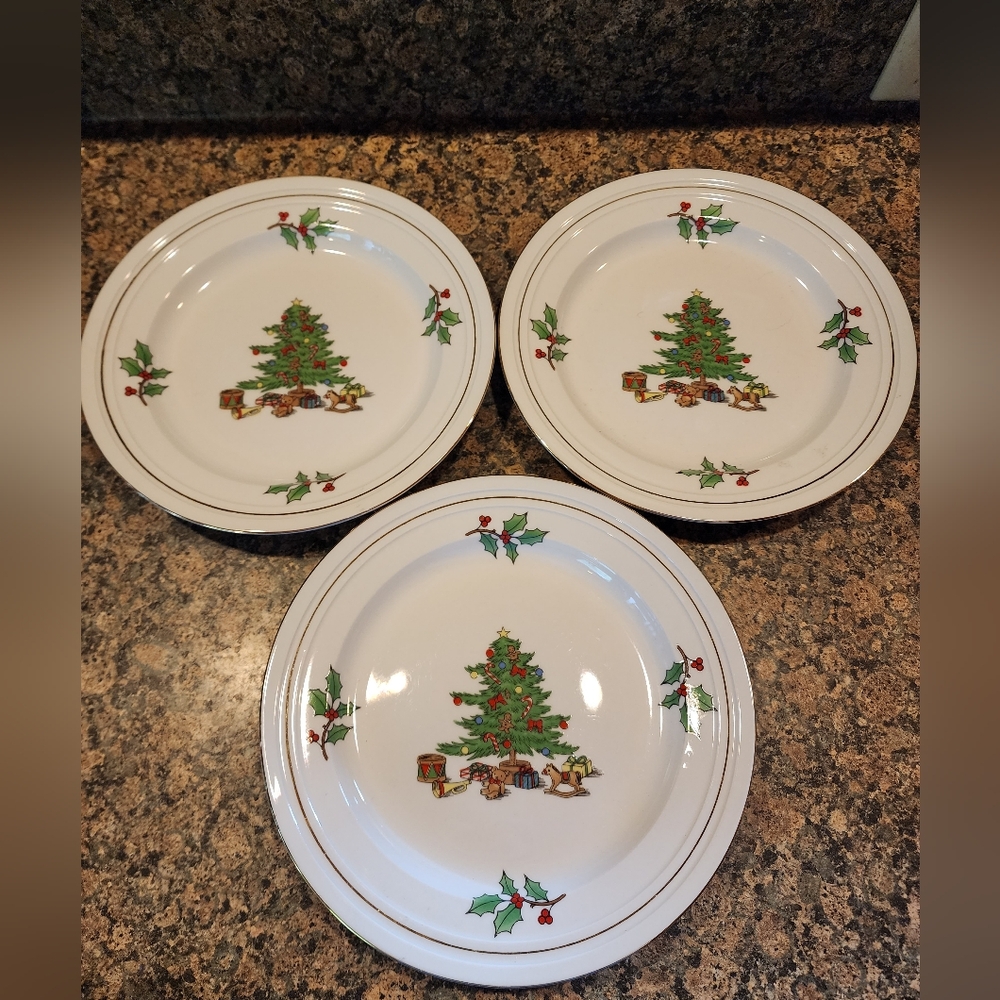 Holiday Hostess 8" Christmas Tree Plates, Set of 3